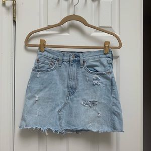 Levi’s Deconstructed Mini Skirt Light Wash 24(00)